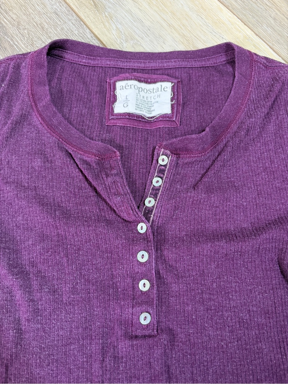 Aeropostale Y2K Vintage Button-Front Long Sleeve Henley - Picture 3 of 8